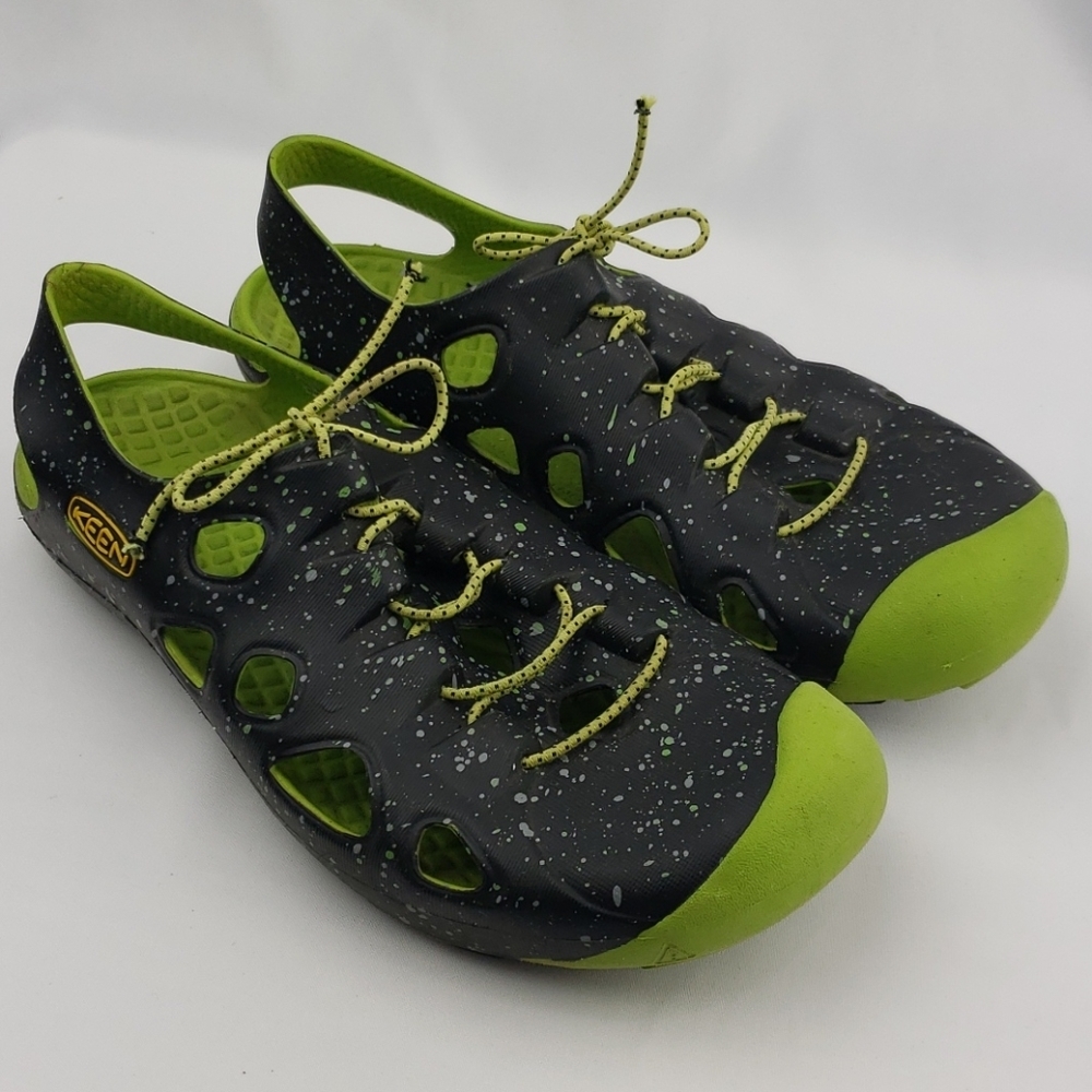 Keen Black/Green Hiking Sandals Size 6